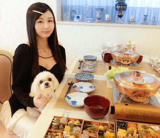 「豪華すぎるだろ…」グラドル社長・くりえみのファミリータイム！パーティーレベルの食事にファン驚愕