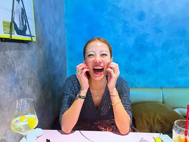 「写真が全然無いので」あびる優、早朝インスタ投稿は弾けるスマイルでファンへ元気のお届け！