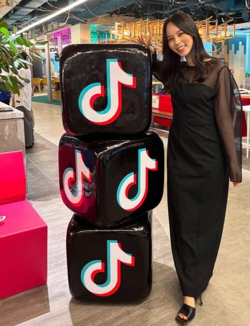 「なんか違う？」モデル・山本秋子、MLB×TikTokイベントで“ヤンキース姿”にそわそわ