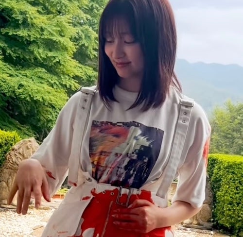 「生きてて欲しい」　血まみれになった美人女優の姿にファンからは心配の声