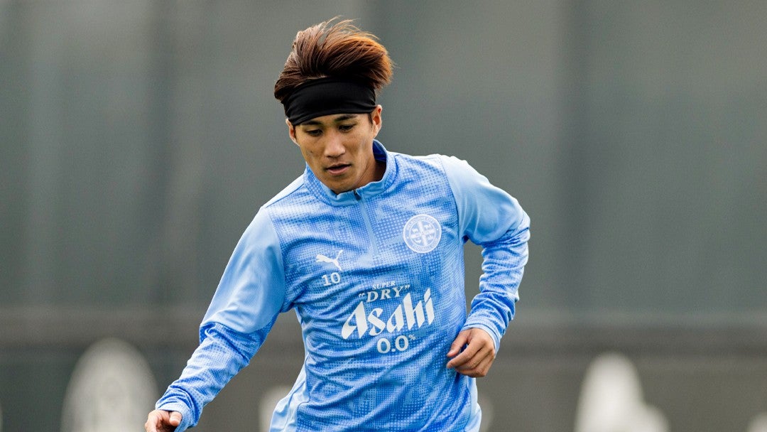 新天地で背番号10に託された期待…日本人MFが見せる決意