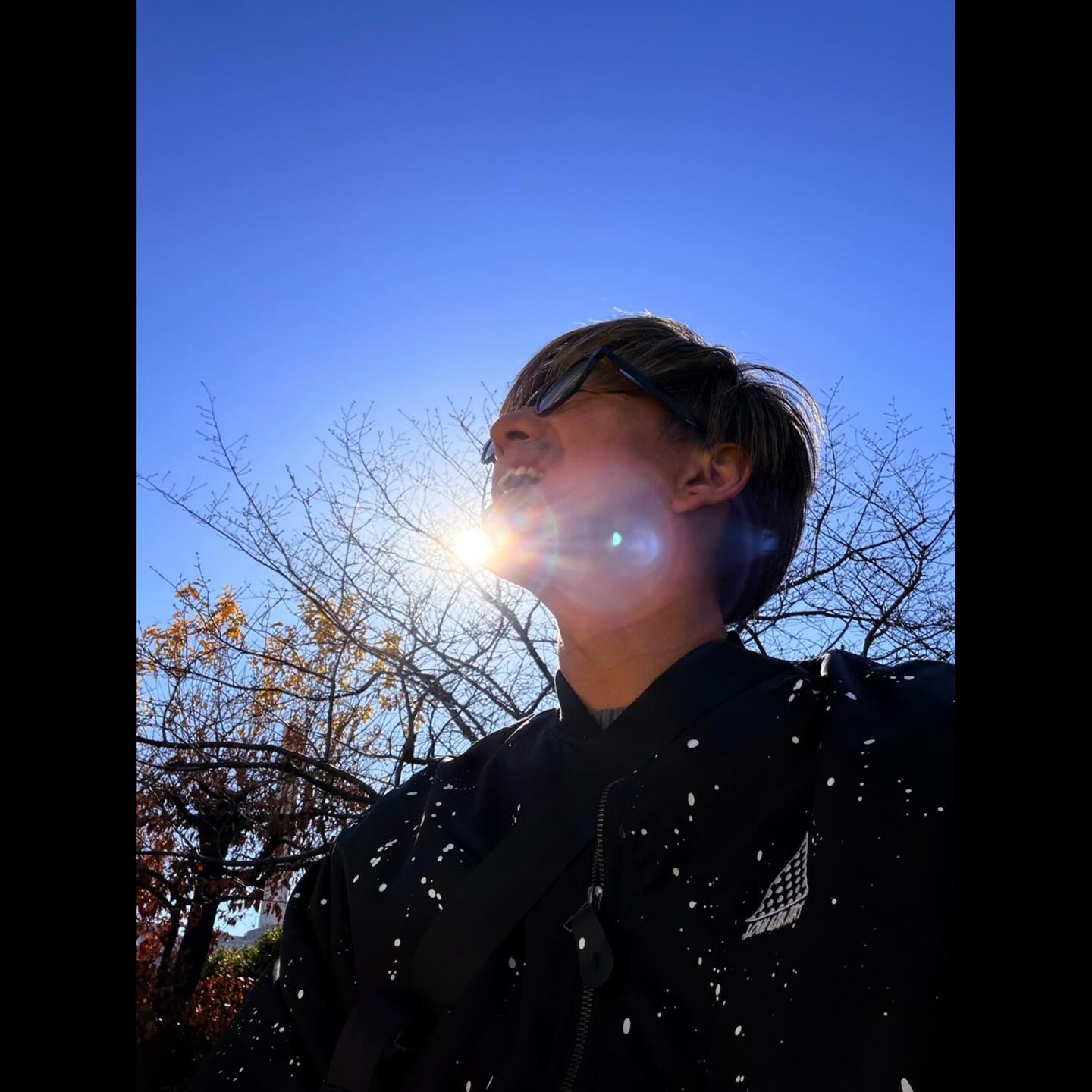 冬空がよく似合う…木村拓哉、北風の中で見せた“何気ない日常”に反響