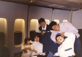 ”素敵な関係”美人女優 元夫・大御所タレントとの家族ショット公開で話題に 誕生日をお祝い