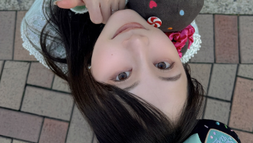「令和のギャル風!?」松井玲奈、流行りの盛れる撮り方に挑戦しファン絶賛