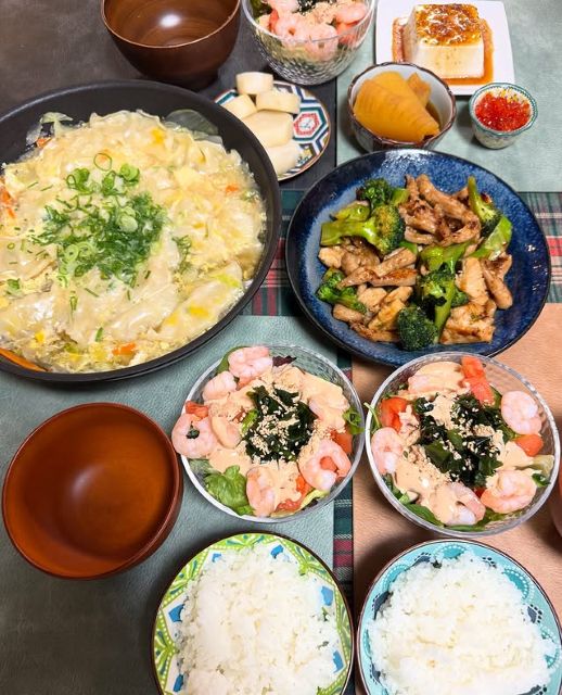 「#西山食堂 #三学期のはじまり」西山茉希、豪華絢爛な料理の数々にファン「めっちゃ美味しそう」