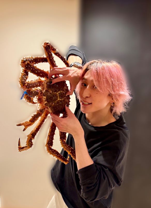 佐久間大介が美味しそうすぎるあの食材手に笑顔ショットが話題に「深澤が奢ってくれた〇〇！！」