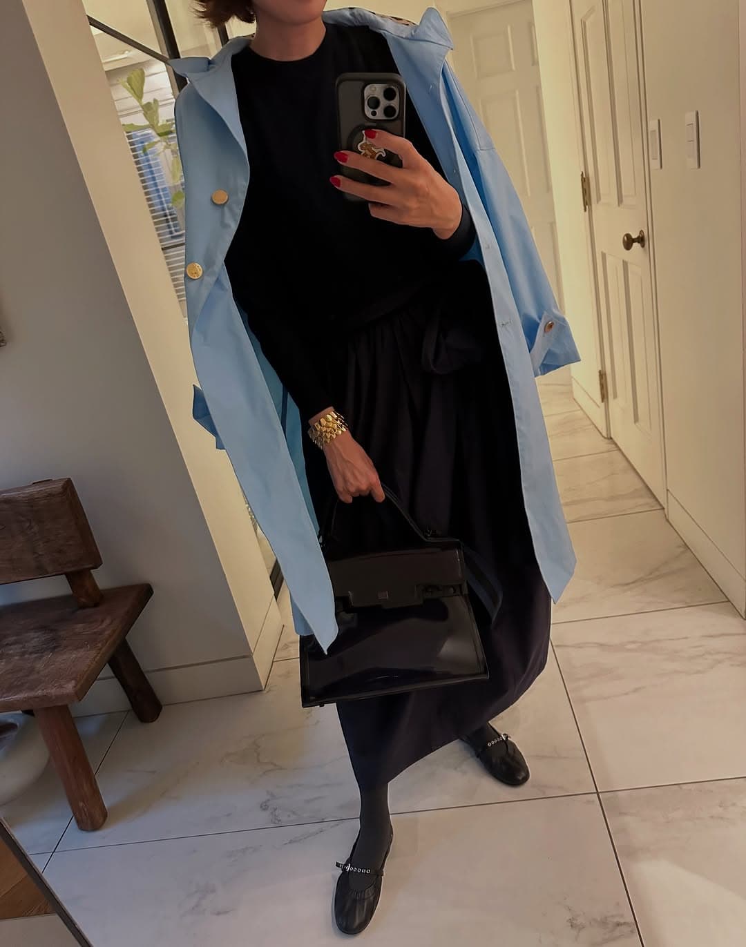 「海外旅行に行ったようなそんな気分でした」田丸麻紀、雨の日ファッションを公開！