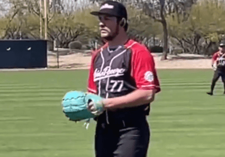 バウアー「私はドジャースに招待された」の言葉に日本人ファン混乱