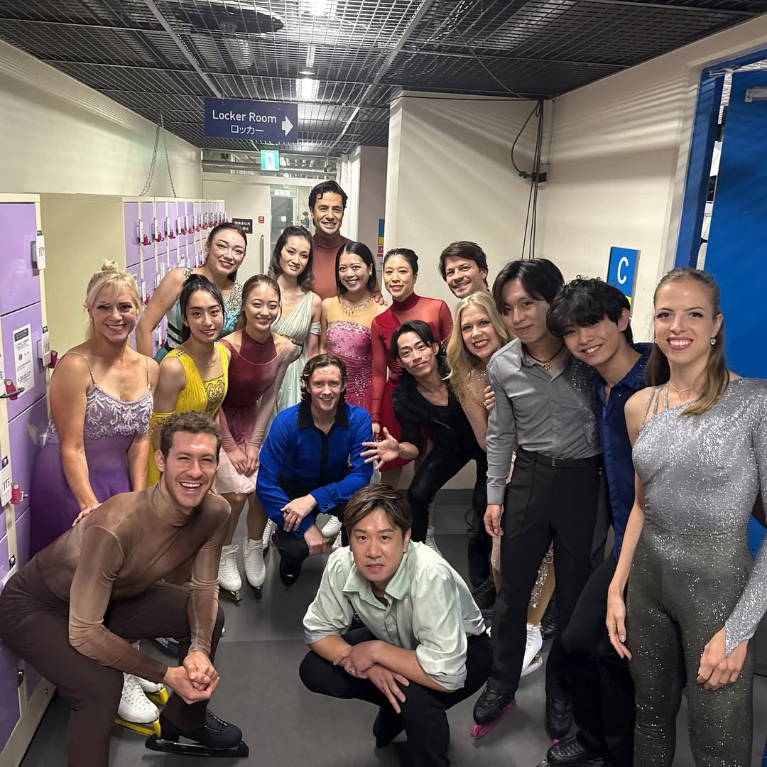 "氷上を絹のように滑る"羽生結弦の元チームメイト、アイスショーのメンバー集合ショットを投稿！「すごい豪華メンバー」「これは熱い」