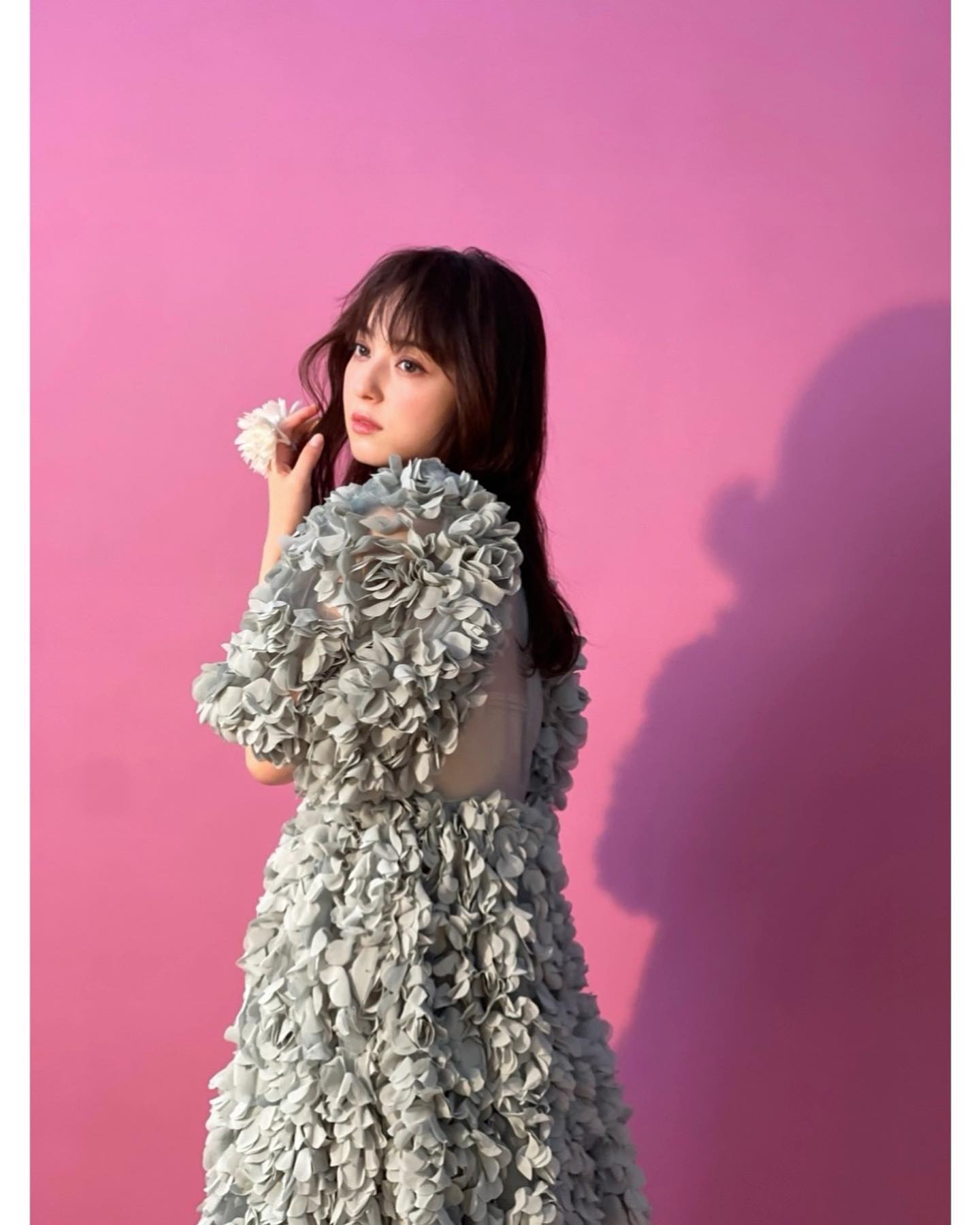 佐々木希さんの人間離れした美しさに見惚れるファン続出😍「ほんとお人形さんみたい🥺💗」