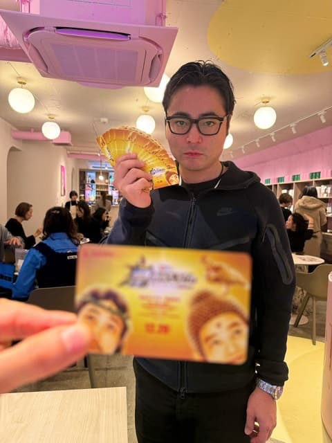 ベッキーが偶然会った”お兄さん”から映画チケットをプレゼント!?「出てるんだって！」