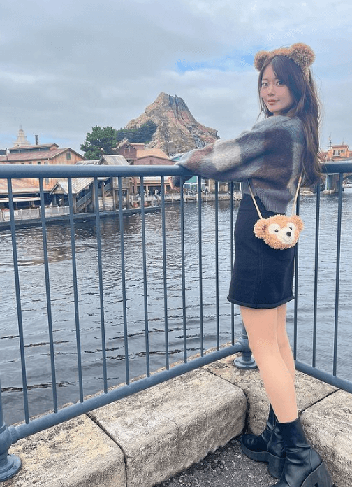 「プリティ！」高身長人気レースクイーン・羽瀬萌、ディズニーシーで魅せたドリーミン・ショットにファン歓喜！