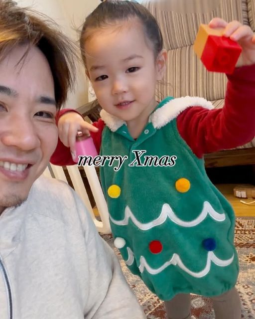 クリスマスコスまとった