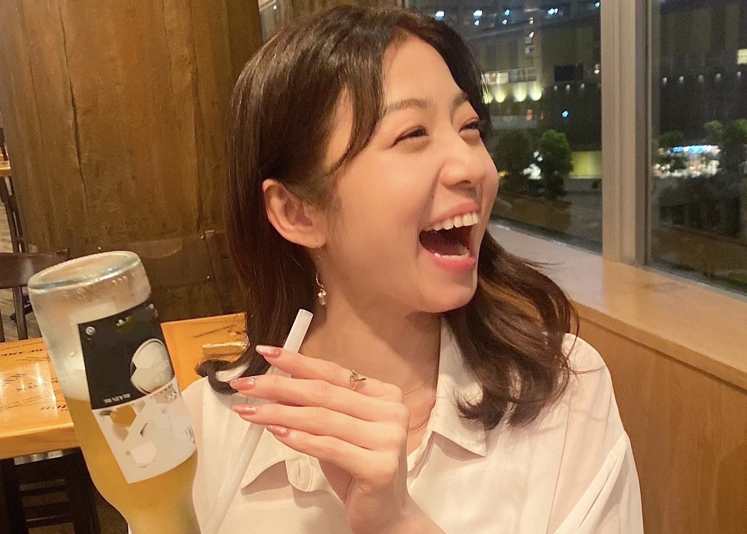 俳優・中村静香、笑顔あふれる一枚に癒される「心は溢れました」