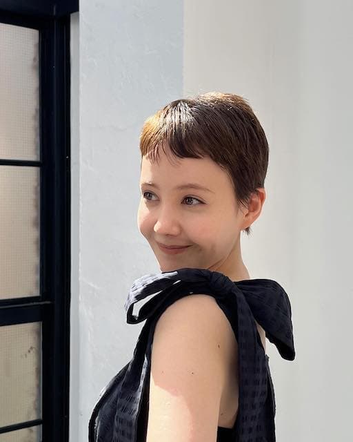 トリンドル玲奈がベリーショートに大変身！「この髪型似合うの玲奈ちゃんだけよ」