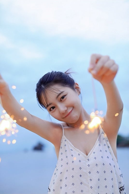 「最高に幸せ」元HKT48でグラドルのあの人が"彼女風ショット"を公開にファン大歓喜