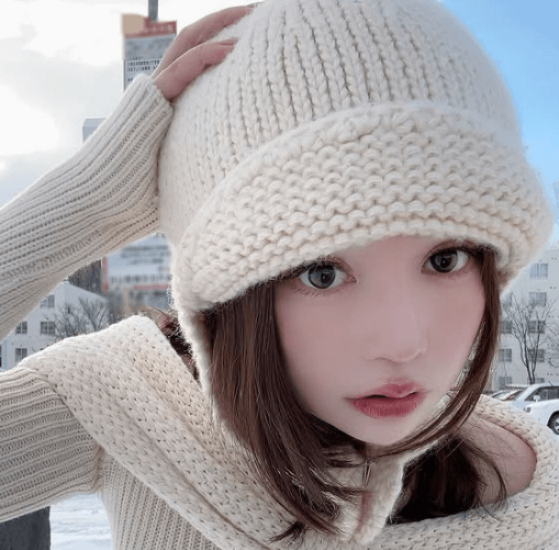 「可愛すぎて、直視できないよ」女子がなりたい顔と話題の美女、雪原のウットリ・ショットを披露！ファン・バーニング・ラブ