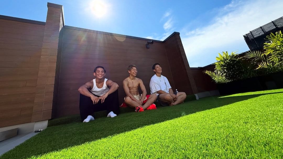 “笑顔の奥に宿る闘志”…最強3人衆が揃った“静かな決意表明”