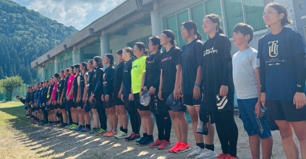 ソフト女子の闘志が燃える！宇津木妙子が率いる“体力強化合宿”が話題に