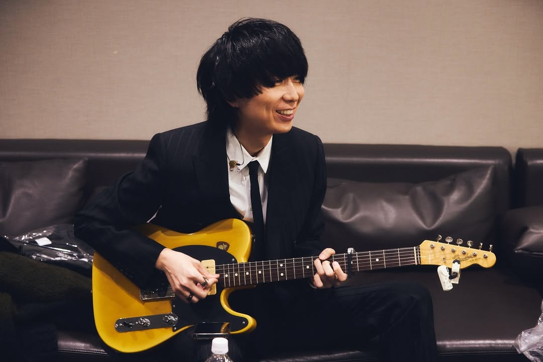 あの大人気バンドマンが横アリオフショット公開でファン大盛況！