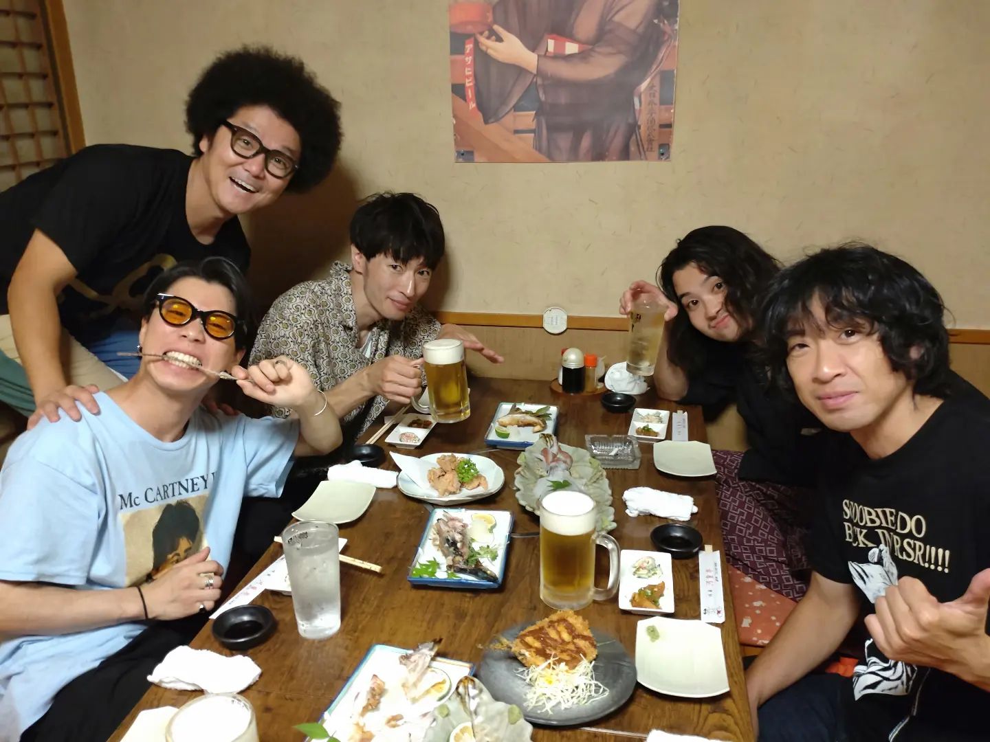 楽曲「リカ」が音楽チャート急上昇中のバンド・SIX LOUNGEが打ち上げ