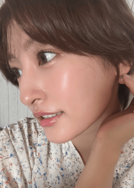 「お肌ちゅるんちゅるんで嬉しみです」森高愛、新コスメにご満悦な美顔ドアップショットが可愛すぎると話題に！