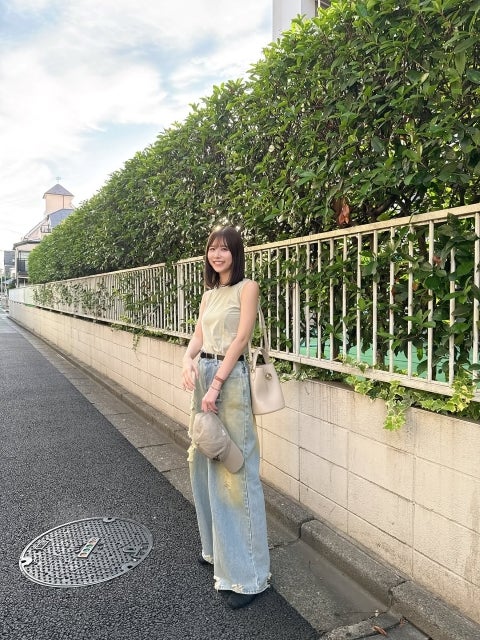 女優の有村架純の姉、有村藍里「夏の雑貨巡りを断念」、笑顔の裏に隠れた“即帰宅”のリアル。