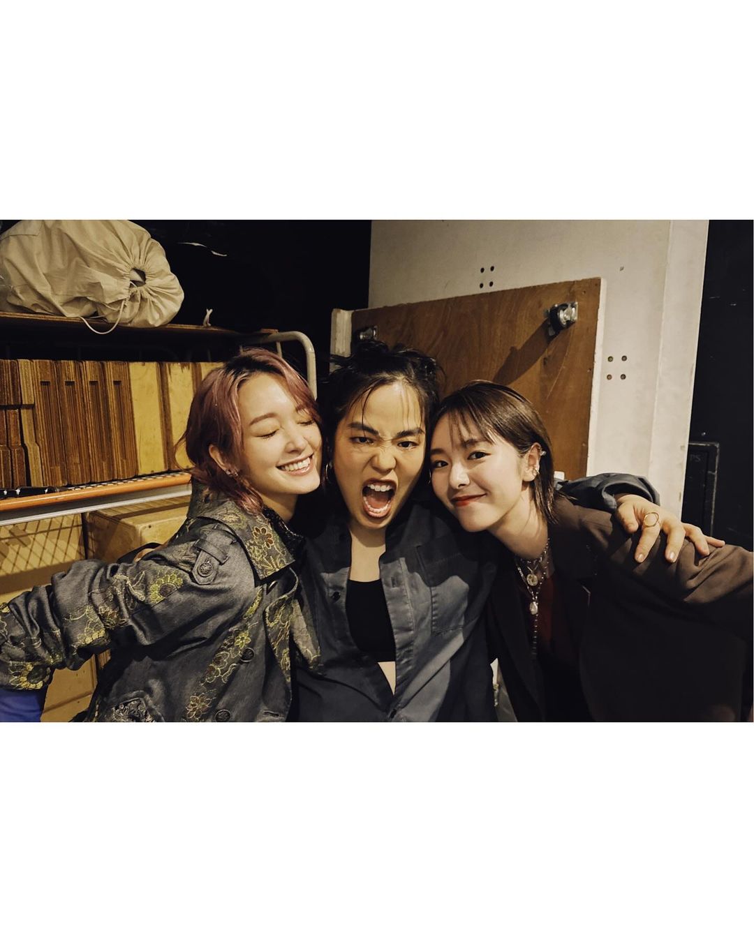 『極悪女王』であの美人女優と女芸人が共演！仲良し密着3ショットを披露し話題に