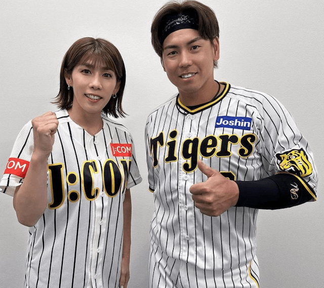 吉田沙保里が始球式でノーバウンド投球　今回の背番号は