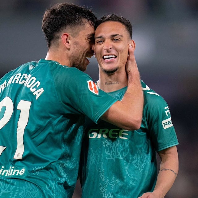 マンチェスター・ユナイテッドからローン中のアントニーが新天地で大爆発！まるで別人と話題に