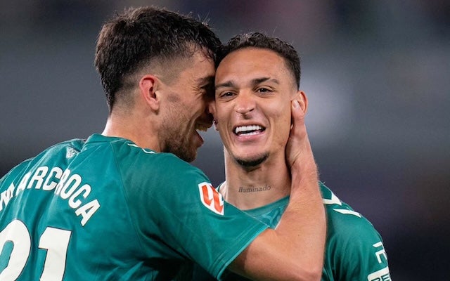 マンチェスター・ユナイテッドからローン中のアントニーが新天地で大爆発！まるで別人と話題に