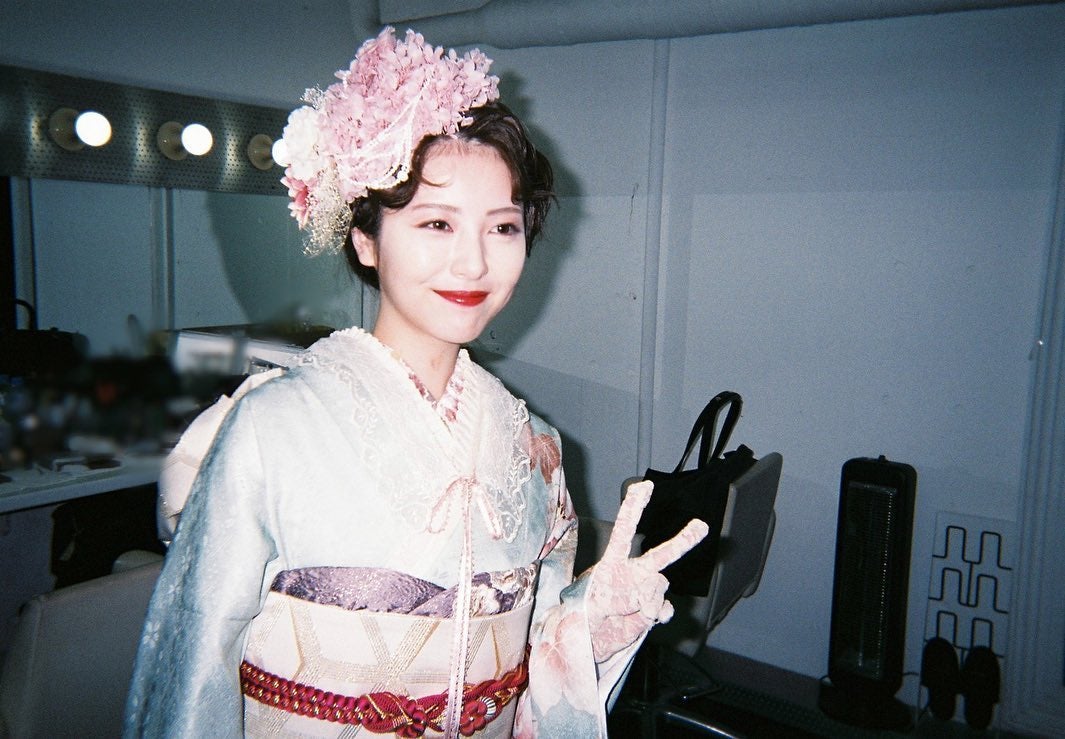 「めっちゃ綺麗😍😍」浜辺美波さん着物姿にファン絶句👘💖