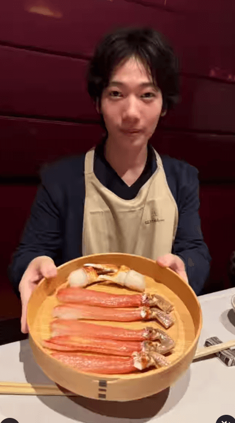 神田うの、若手ピアニスト秋川風雅さんの20歳の誕生日をお祝い