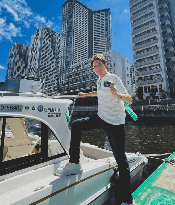 川﨑麻世、船舶免許を取得！『自分の人生は自分で覚悟』」