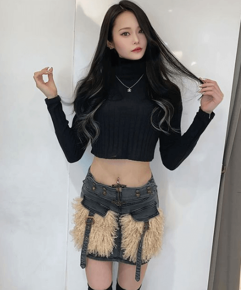 美しすぎるレースクイーン「ご飯食べれないよ助けて」とヘルプ！？超絶美ショットも公開しエールと悶絶が乱れる