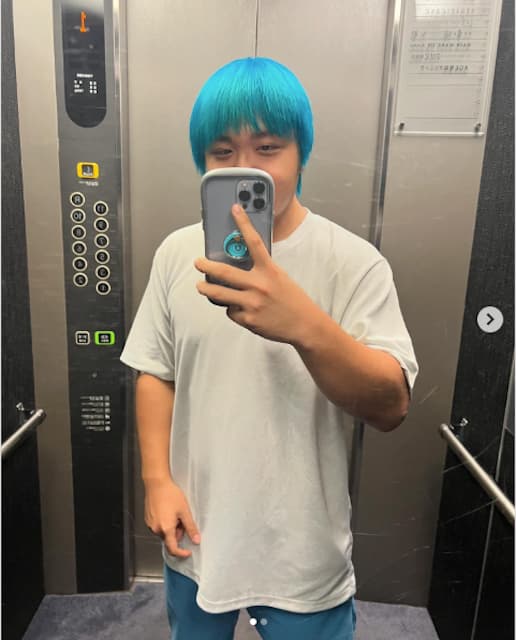 今井絵理子の息子がブルー髪で試合へ意気込み