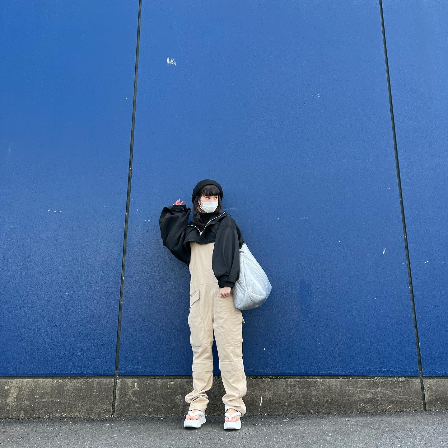 剛力彩芽さんがメンズを取り入れたコーデを公開✨「メンズ服着るの大好き♡」