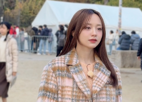 「可愛すぎるオフショット！」森香澄、福岡ロケの衣装まとめショット公開