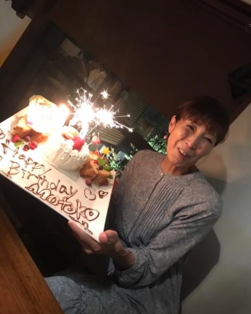 大林素子、誕生日を前に仲間からサプライズ　手作りケーキに感激