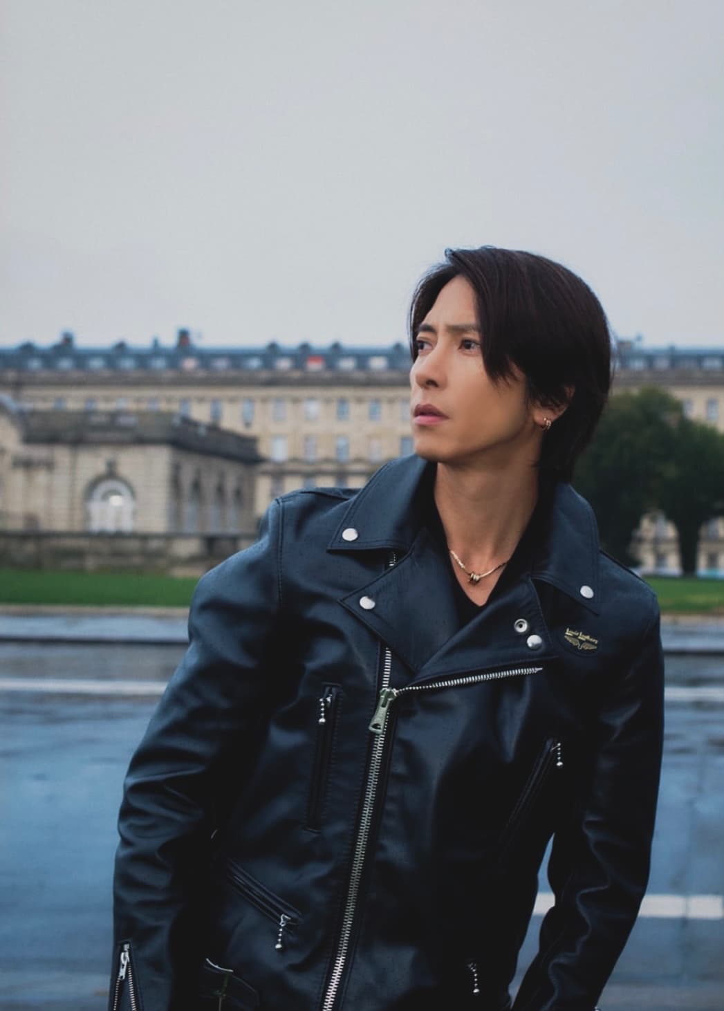 「花の都に負けない映えぐあい♡」「パリの街並みにピッタリ！」山下智久の最新ショットにファン悶絶！！！