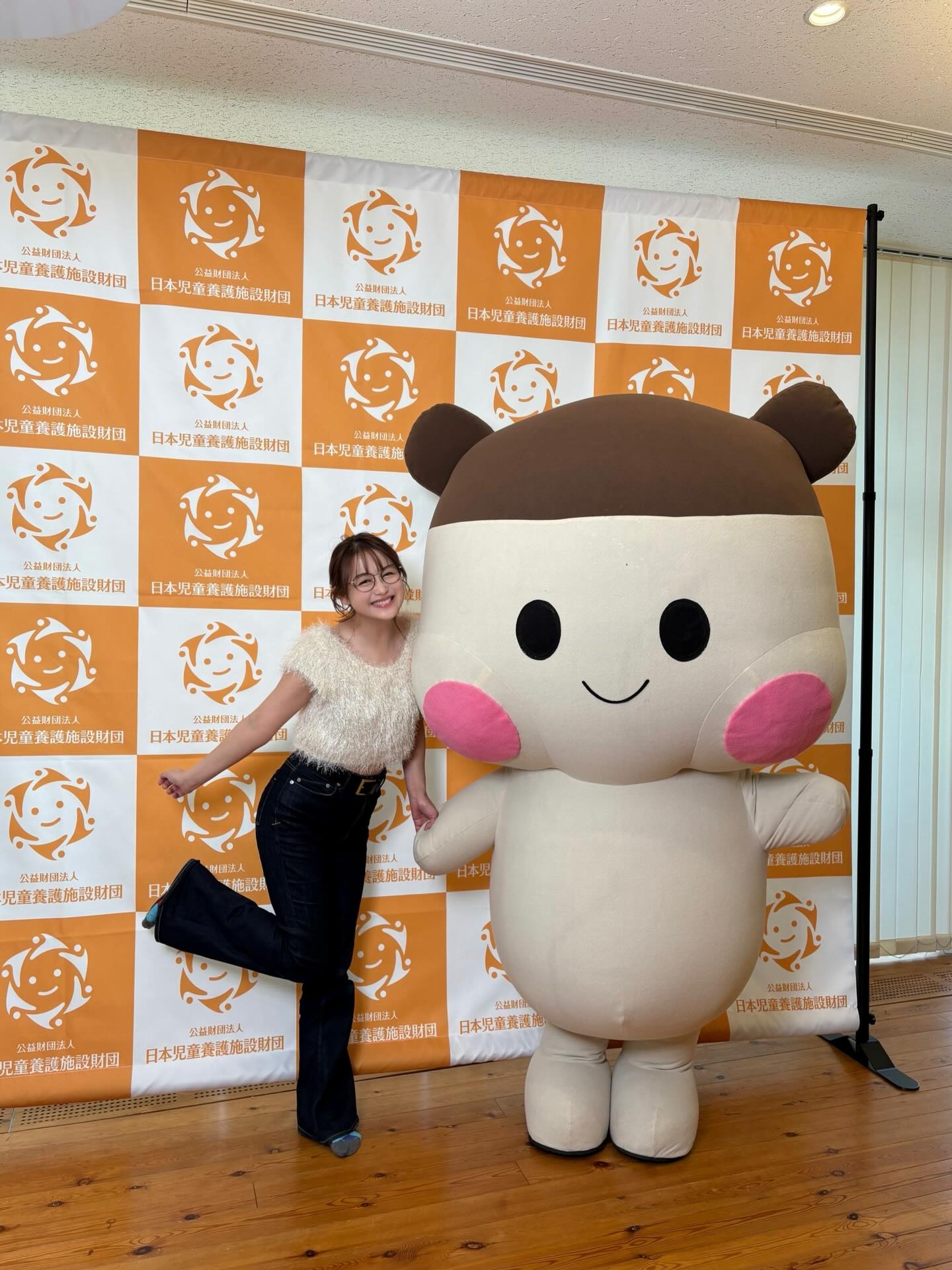 鈴木奈々が司会を飾る！登場した芸人にも注目集まる