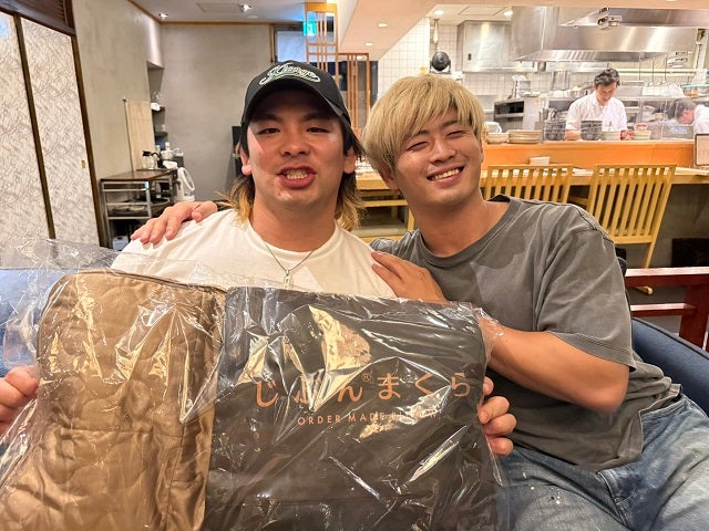 新日本プロレス・大岩陵平がもうすぐデビュー4周年！かつてタッグを組んだあのプロレスラーとの仲良し2ショットを公開