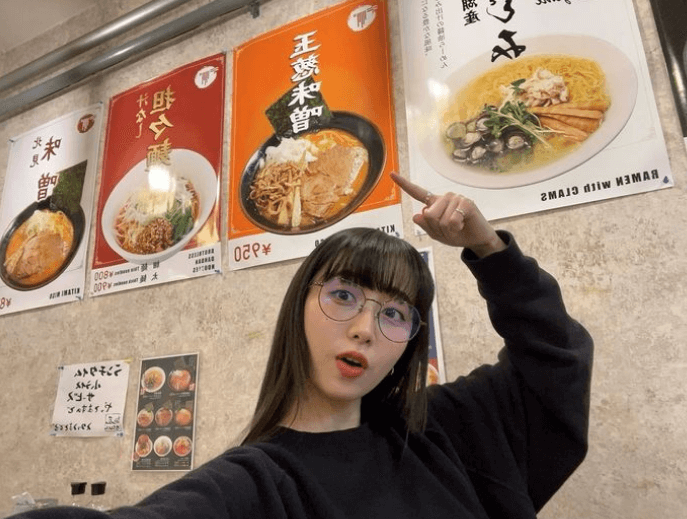 キムタク長女・Cocomi「本番後はやっぱり◯◯！」オフのくつろぎメガネ姿に、ファン一同がヒーリングされる