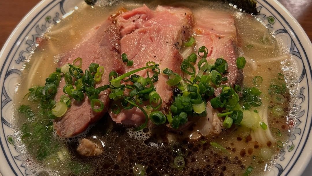 罪深すぎる“濃厚グルメ”…元競輪王者が虜になった限定そばにファン騒然