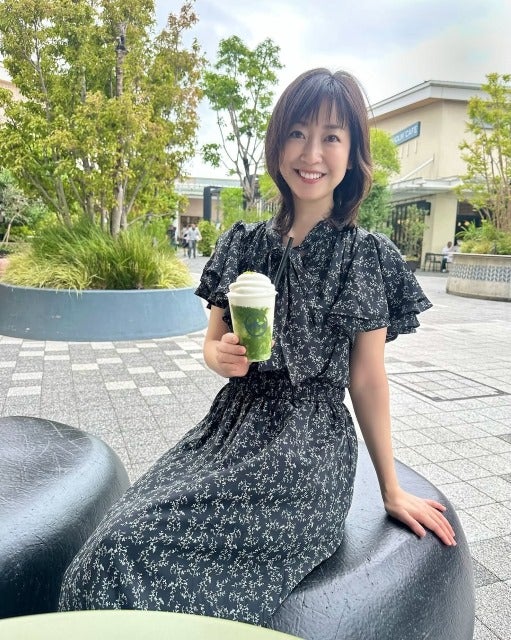 抹茶の香りと笑顔をまとって、黒川智花が日本を後にNYへ羽ばたく直前ショット