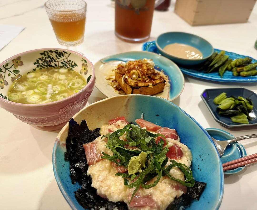 「これはレストラン超えてる…」人気女優〇〇、参鶏湯から山かけまで全部最高すぎる献立公開