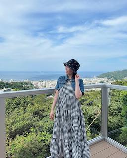 第一子妊娠の美人タレント お腹ふっくら姿にいいね続々 実家への帰省中ショットが話題に