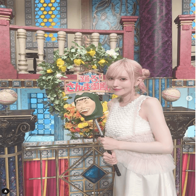 益若つばさ「さんま御殿」出演！スタジオショットにファン「可愛い」「絶対見ます」の声