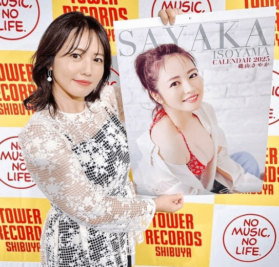 「ガチで41歳！？」あのレジェンドグラドル、写真集イベントで魅せたロマンティックショットにファン激惚れ状態！