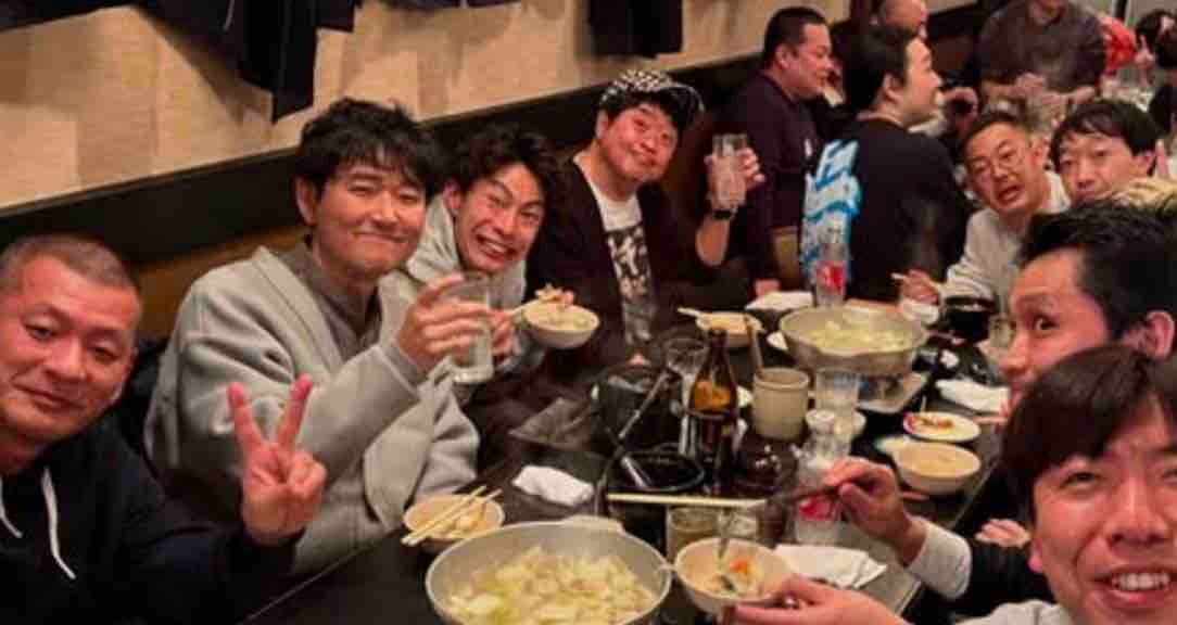 豪華芸人たちが集結！ナイツ・土屋が忘年会の様子を公開